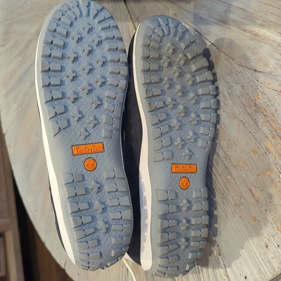 Like NEW Timberland Field Leather Boots - Picture 6 of 9